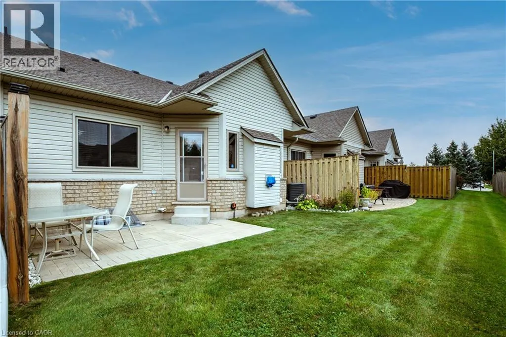 130 SOUTHBROOK Drive Unit# 15 #15