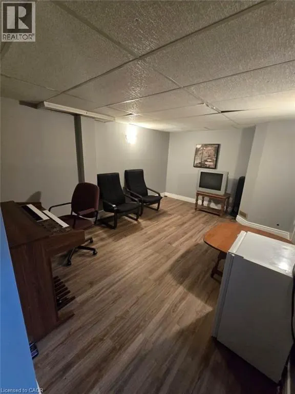 409 CASTLEGROVE Place Unit# Room 5 #Room 5