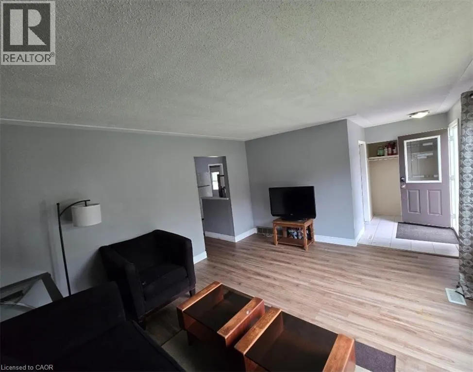 409 CASTLEGROVE Place Unit# Room 6 #Room 6