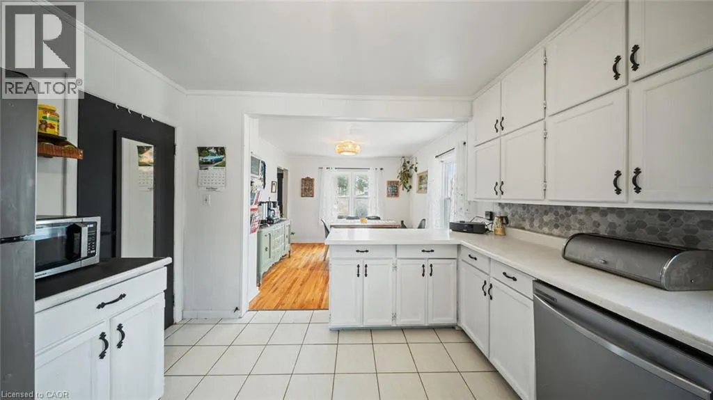 509 QUEENSWAY W