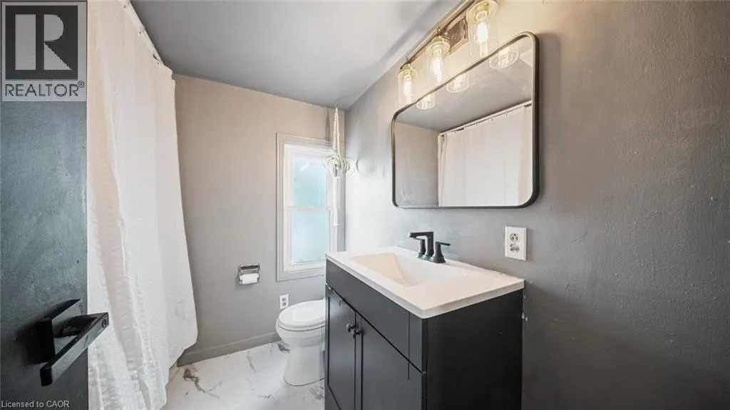 509 QUEENSWAY W