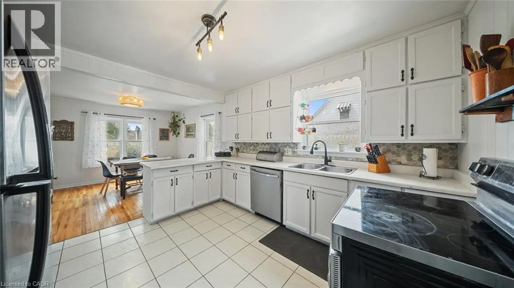 509 QUEENSWAY W