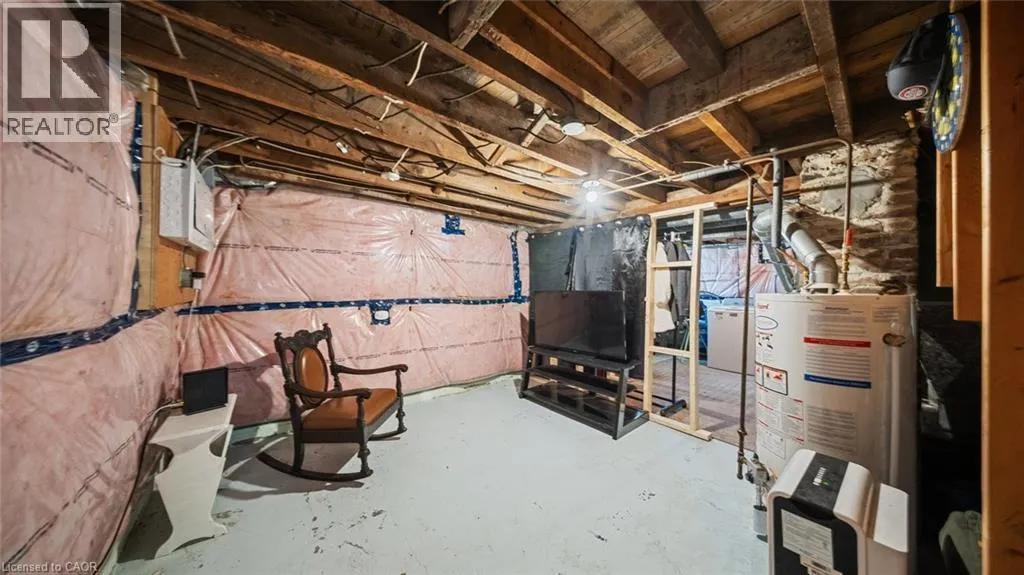 509 QUEENSWAY W