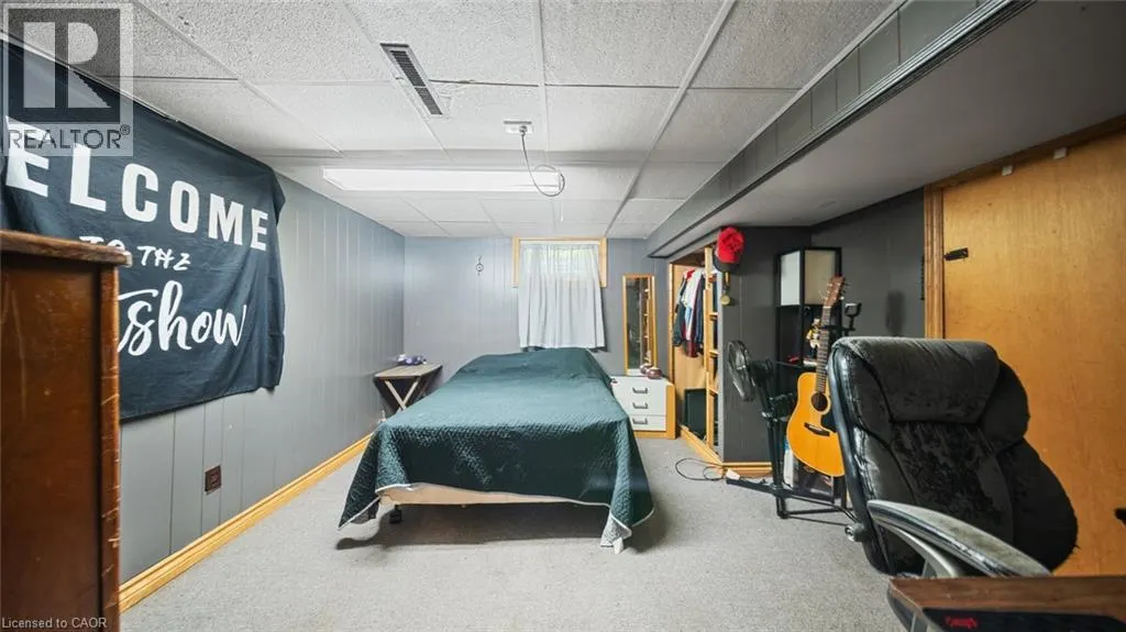 509 QUEENSWAY W
