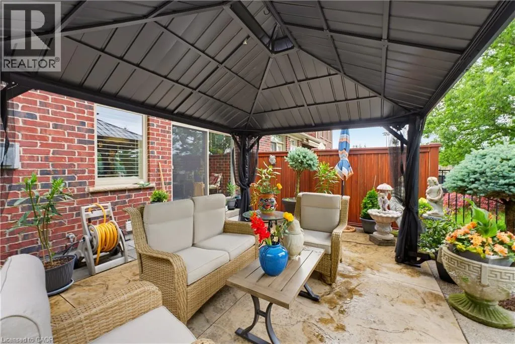 123 OAK PARK Drive