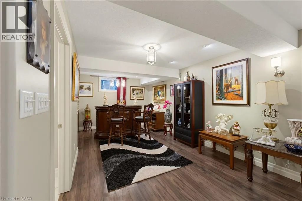 123 OAK PARK Drive