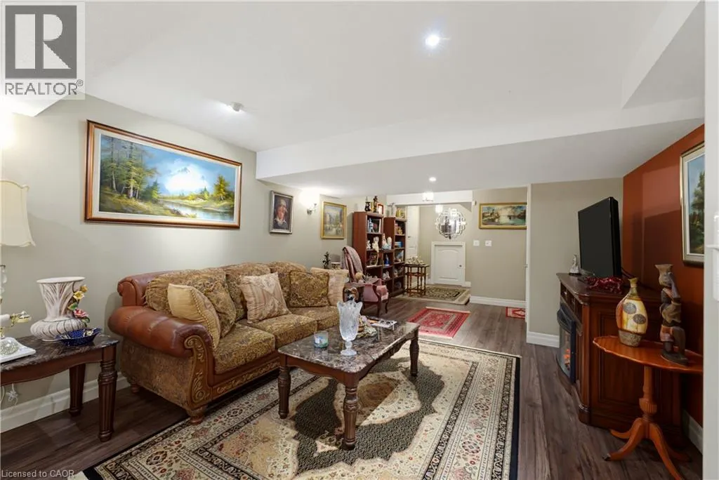 123 OAK PARK Drive