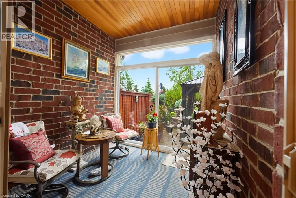 123 OAK PARK Drive
