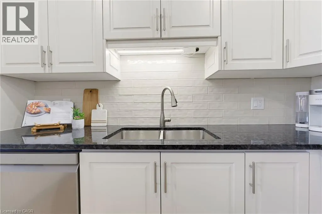 40 BRAEMAR Avenue Unit# 2 #2