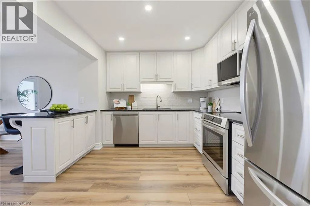 40 BRAEMAR Avenue Unit# 2 #2