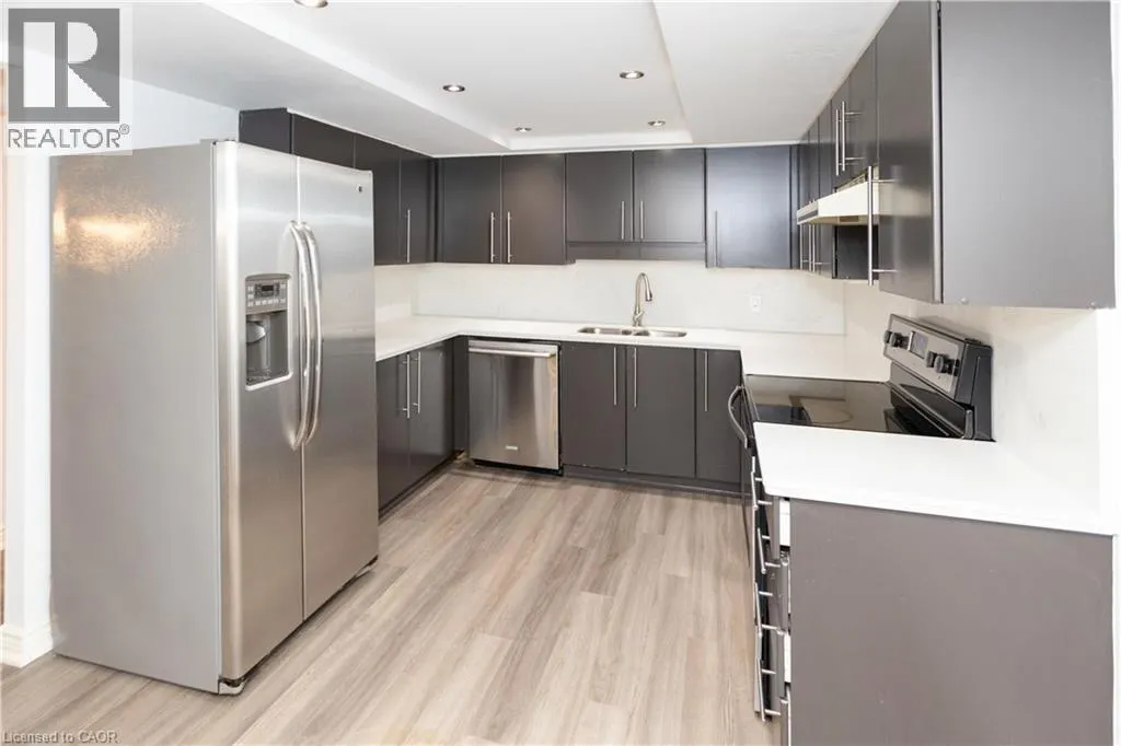 150 WILSON Street W Unit# 116 #116