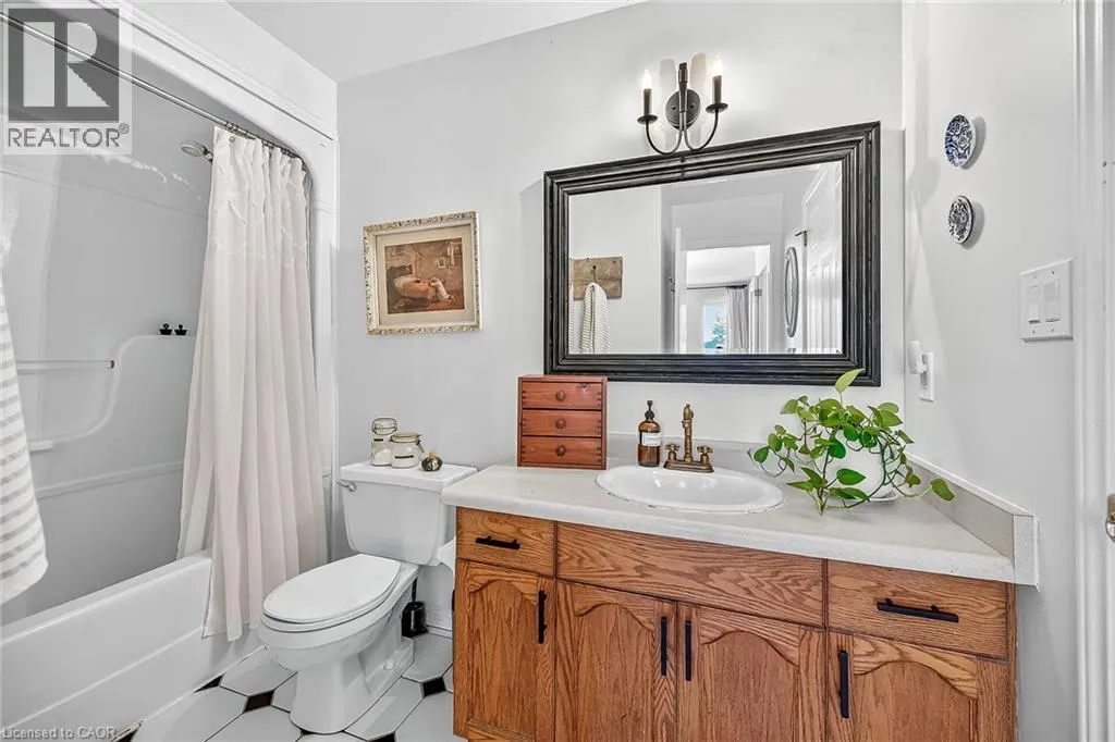 54 ARGYLE Street S Unit# 1 #1