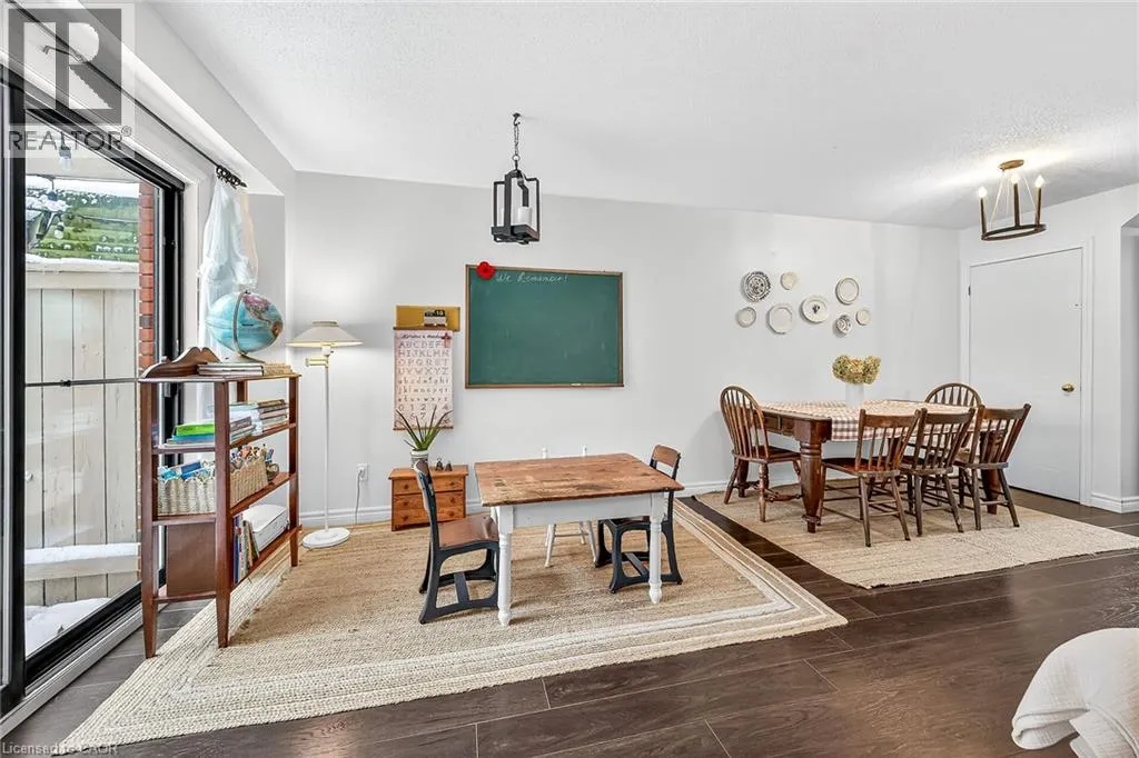 54 ARGYLE Street S Unit# 1 #1