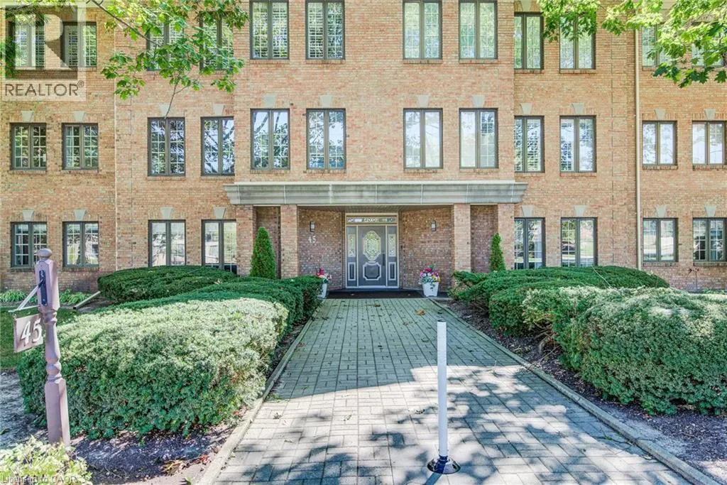 45 BLUE SPRINGS Drive Unit# 32 #32