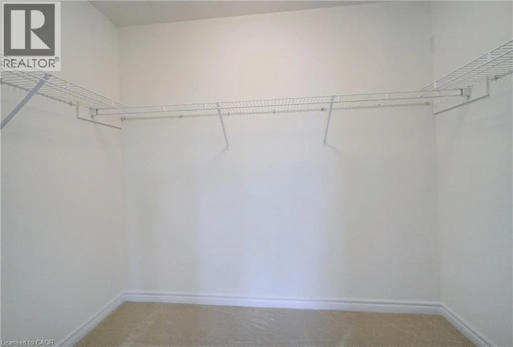 10 MUNN Crescent