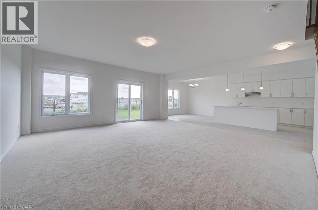 10 MUNN Crescent