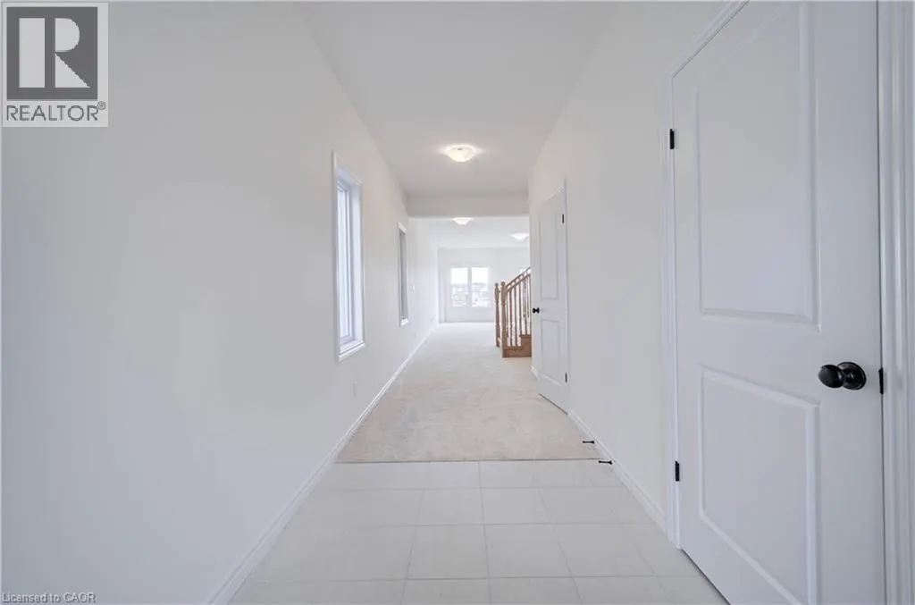 10 MUNN Crescent