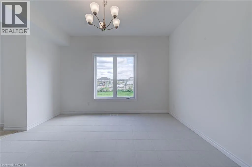 10 MUNN Crescent