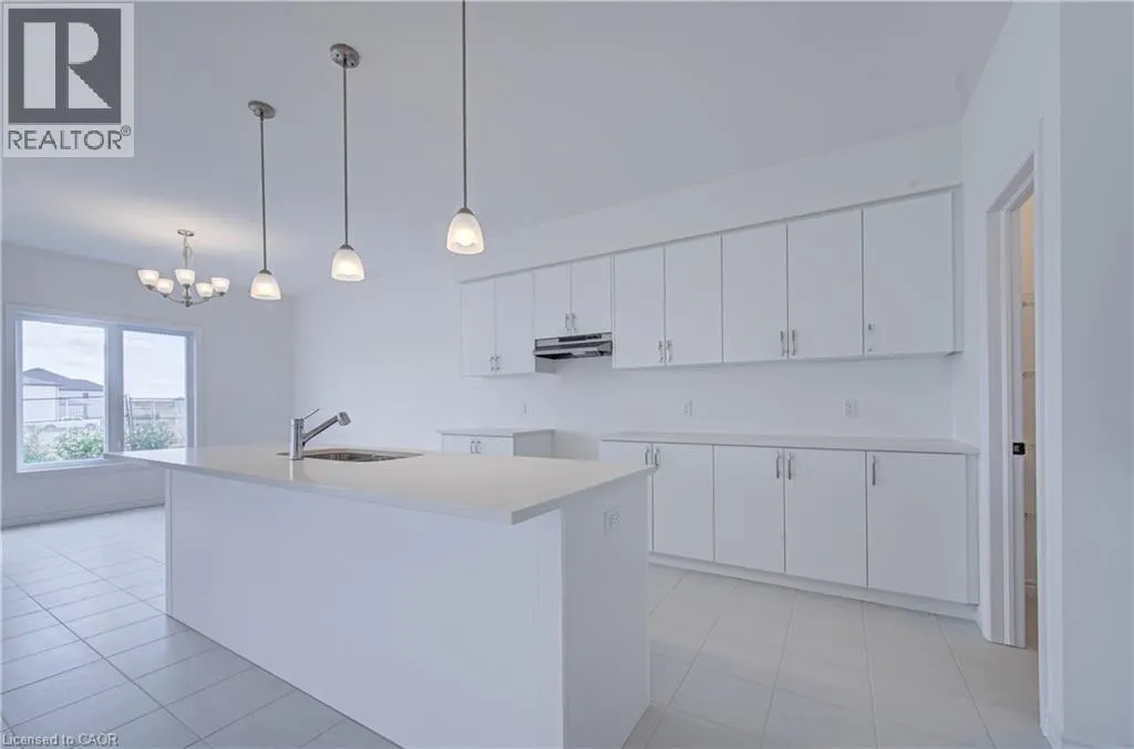 10 MUNN Crescent