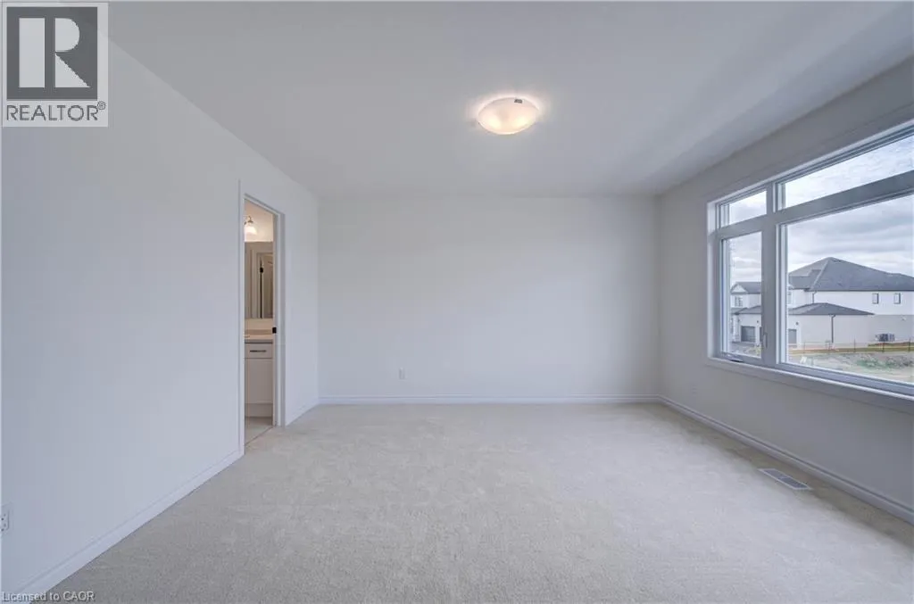 10 MUNN Crescent