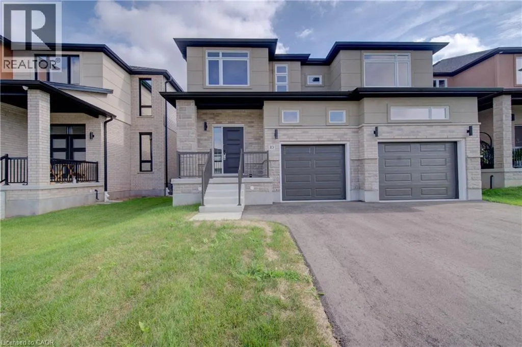 10 MUNN Crescent