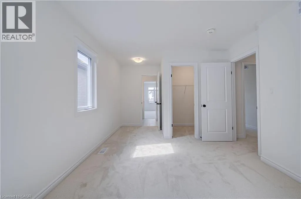 10 MUNN Crescent