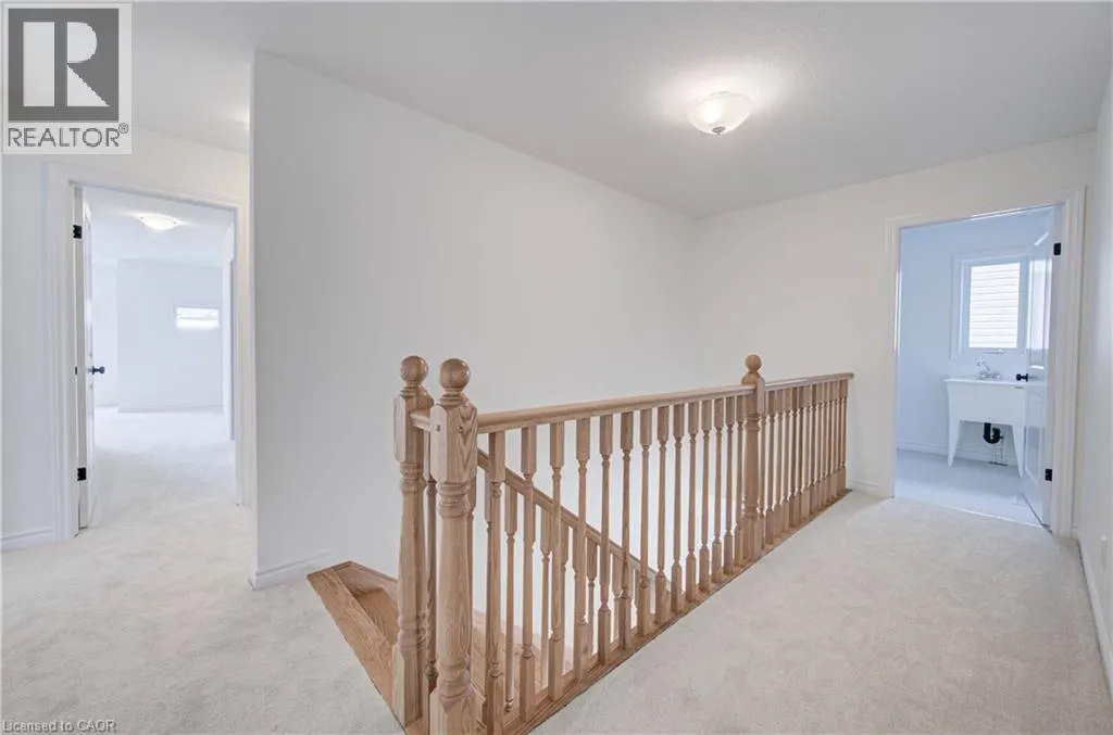 10 MUNN Crescent