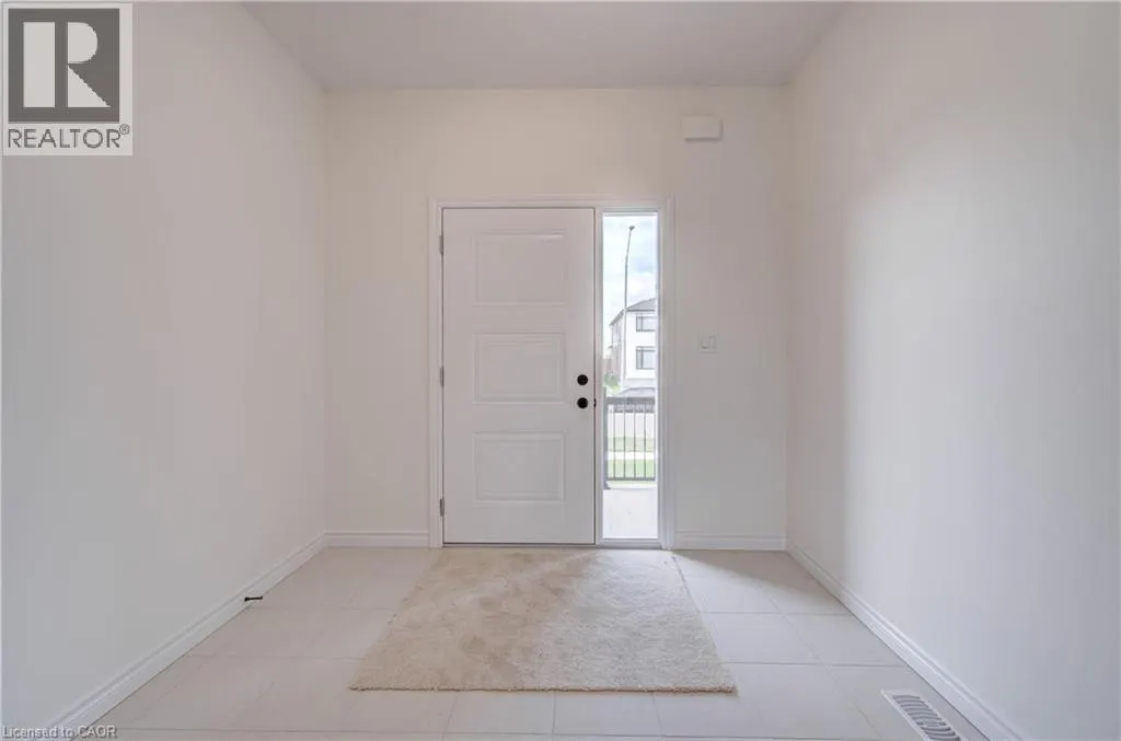 10 MUNN Crescent