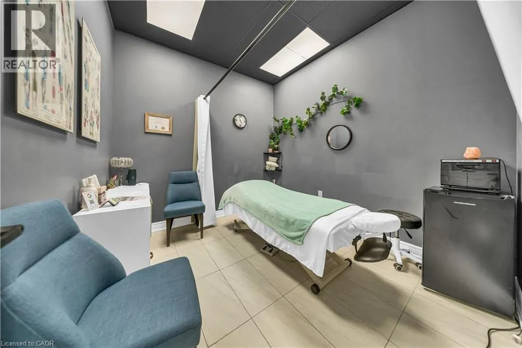 370 EASTBRIDGE Boulevard Unit# B #B