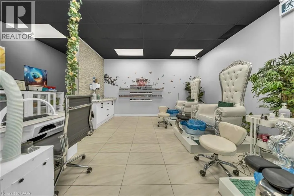 370 EASTBRIDGE Boulevard Unit# B #B
