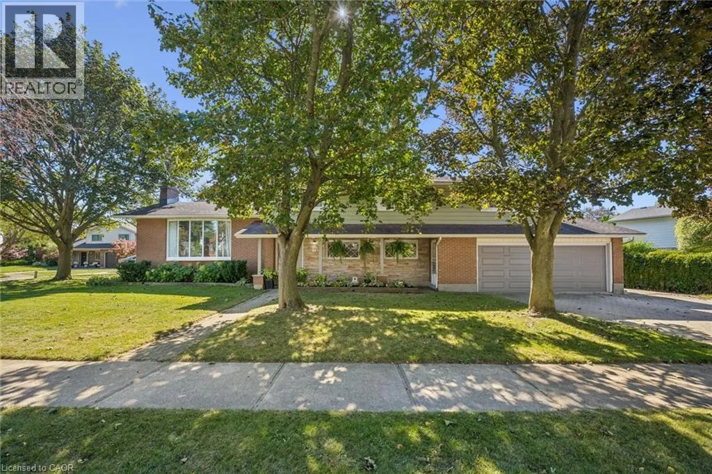19 CHRISTINE Crescent