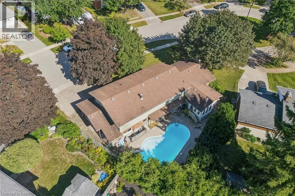 19 CHRISTINE Crescent