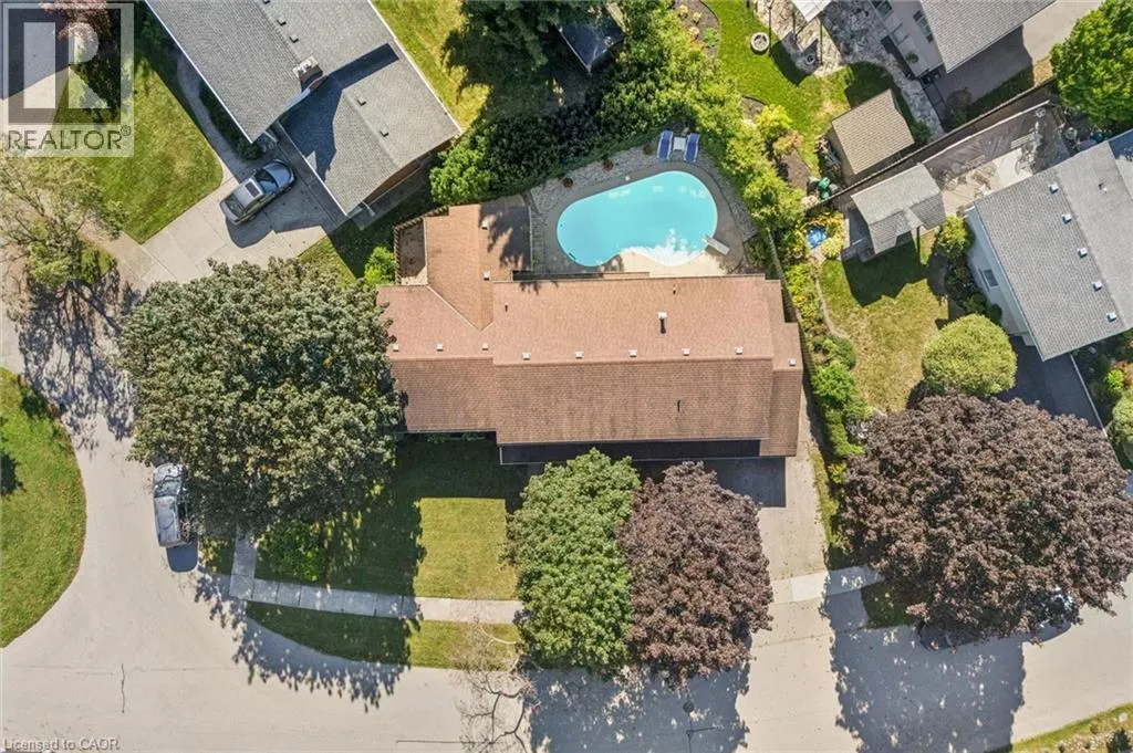 19 CHRISTINE Crescent