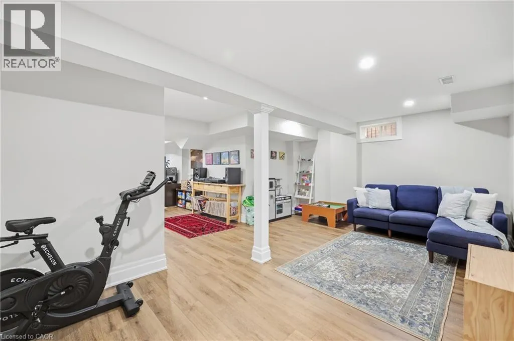 2409 POSTMASTER Drive