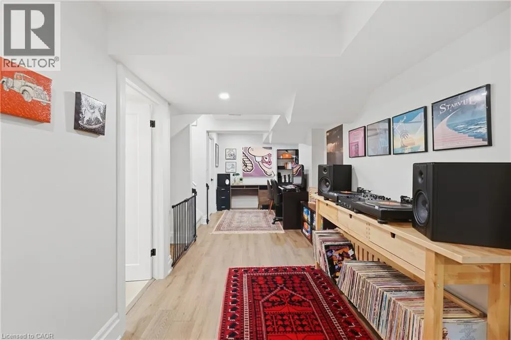 2409 POSTMASTER Drive
