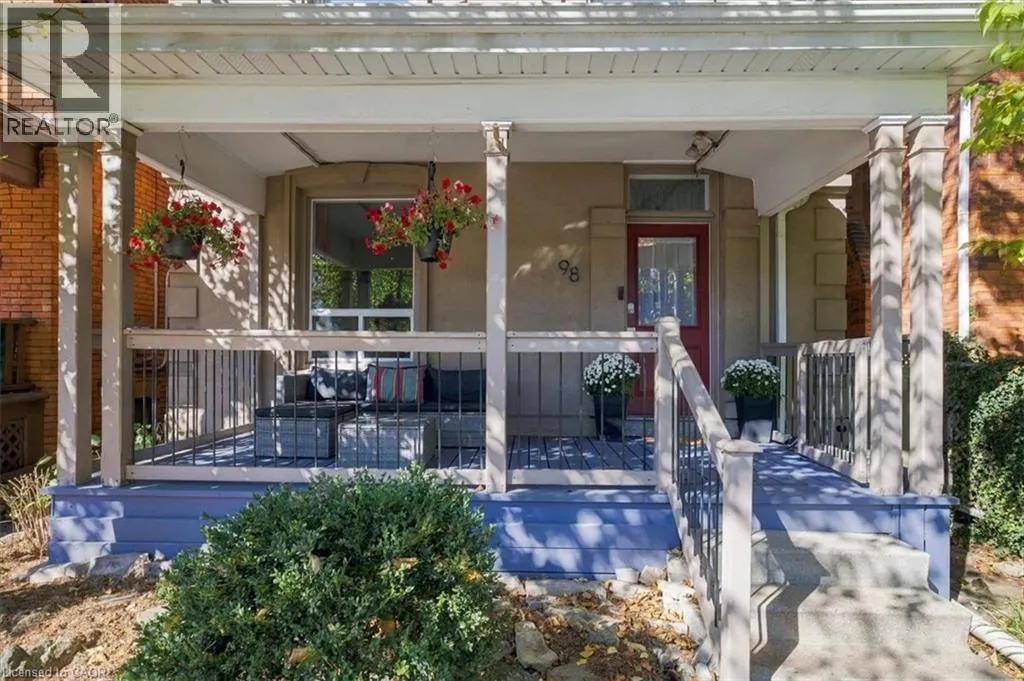 98 SANFORD Avenue S