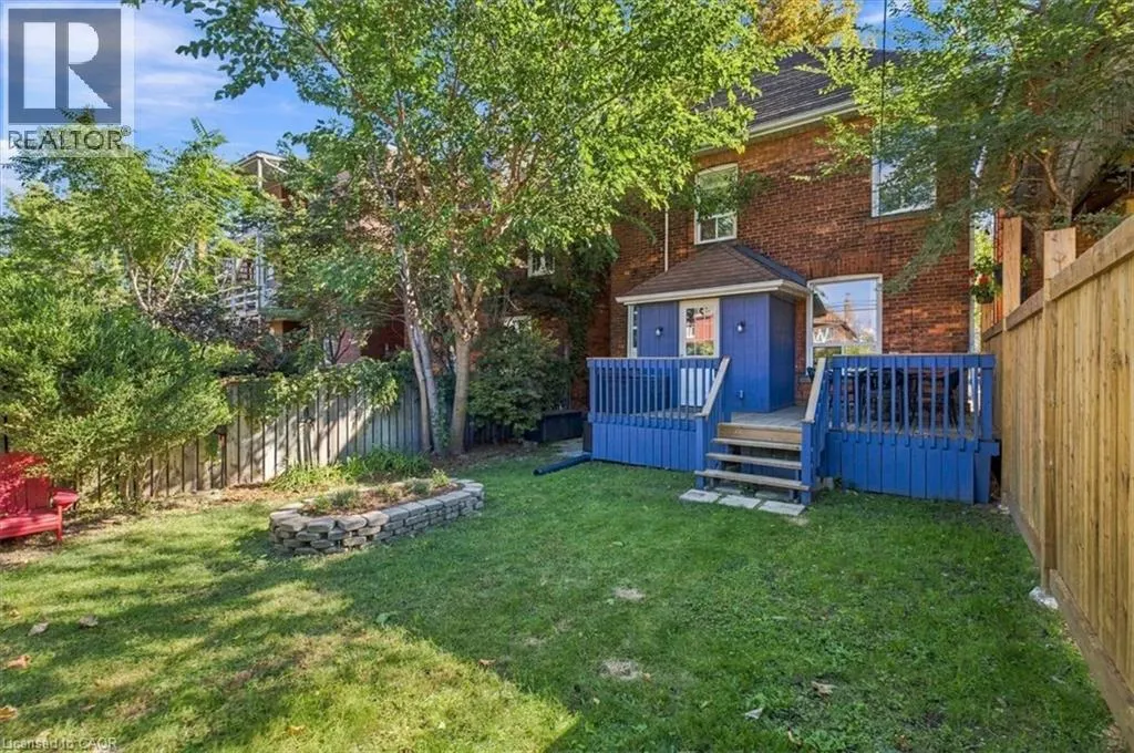 98 SANFORD Avenue S