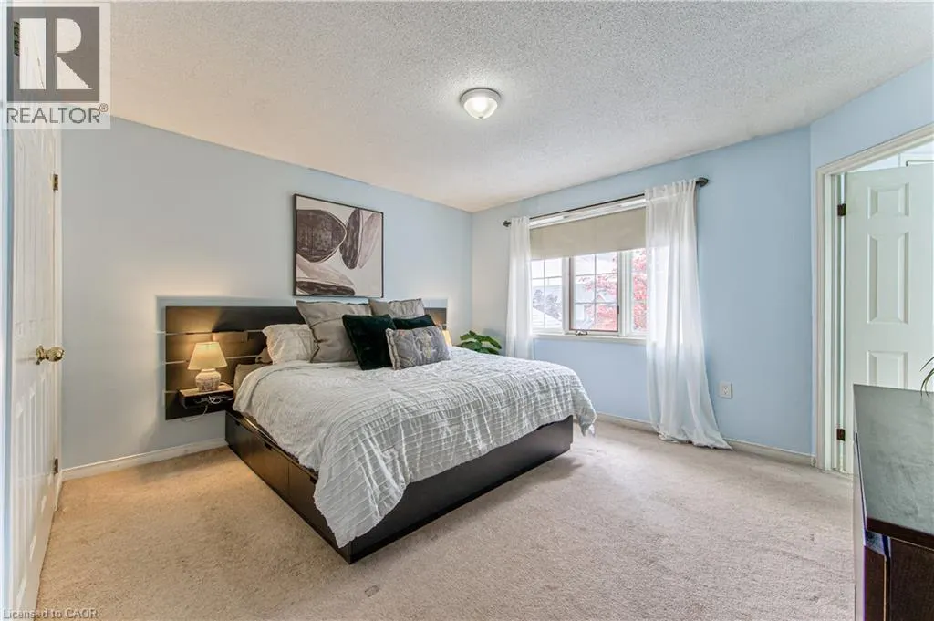 86 CHELSEA Crescent