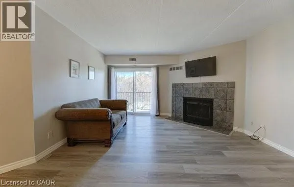 3085 KINGSWAY Drive Unit# 27 #27