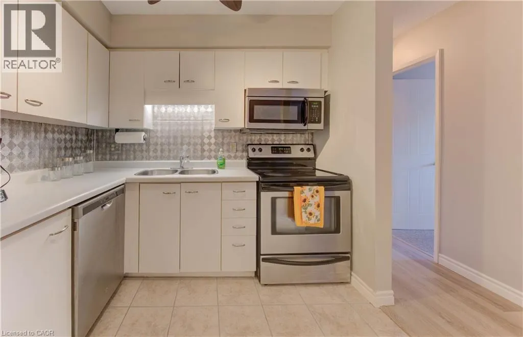3085 KINGSWAY Drive Unit# 27 #27