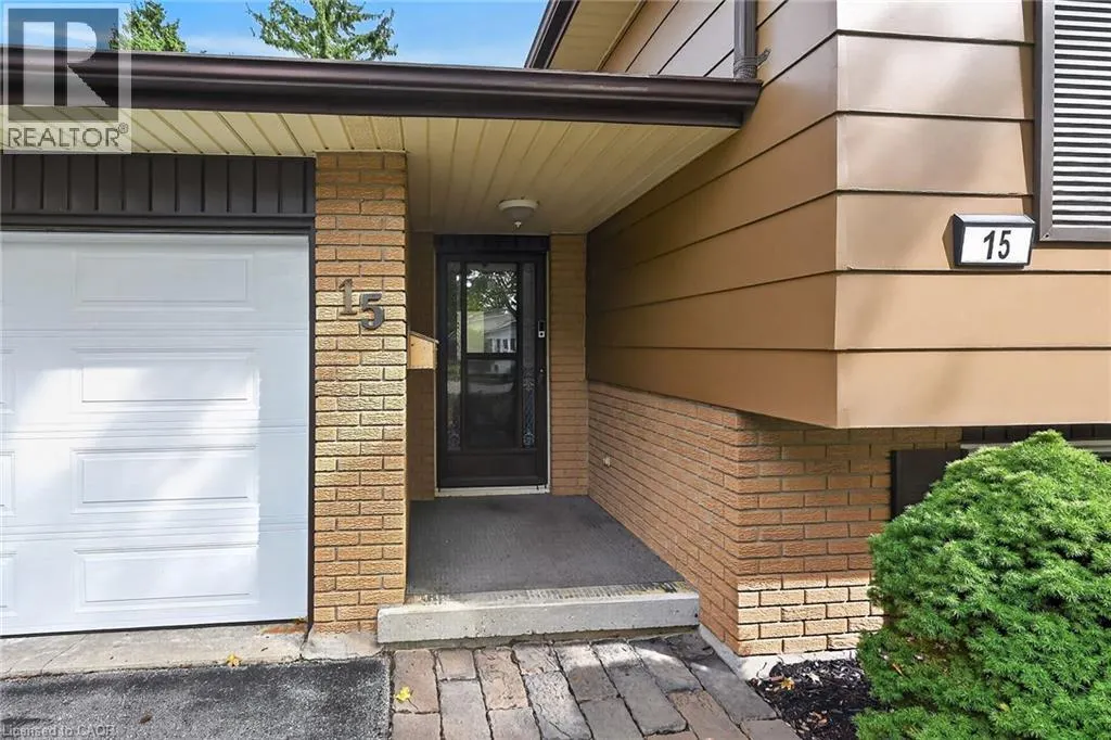 15 MILLER Crescent