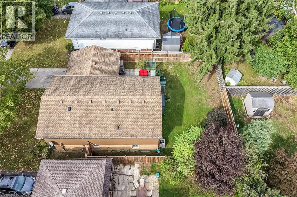 15 MILLER Crescent