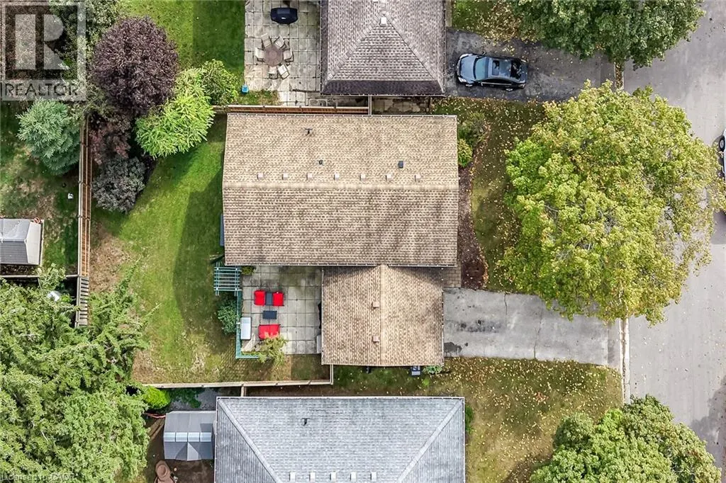 15 MILLER Crescent
