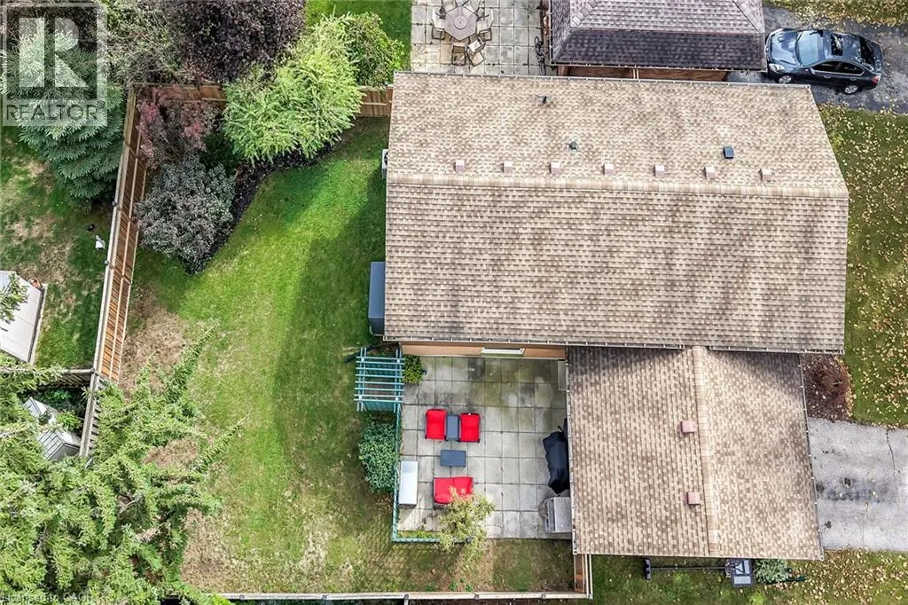 15 MILLER Crescent