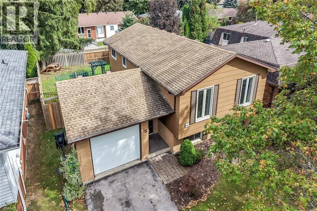 15 MILLER Crescent