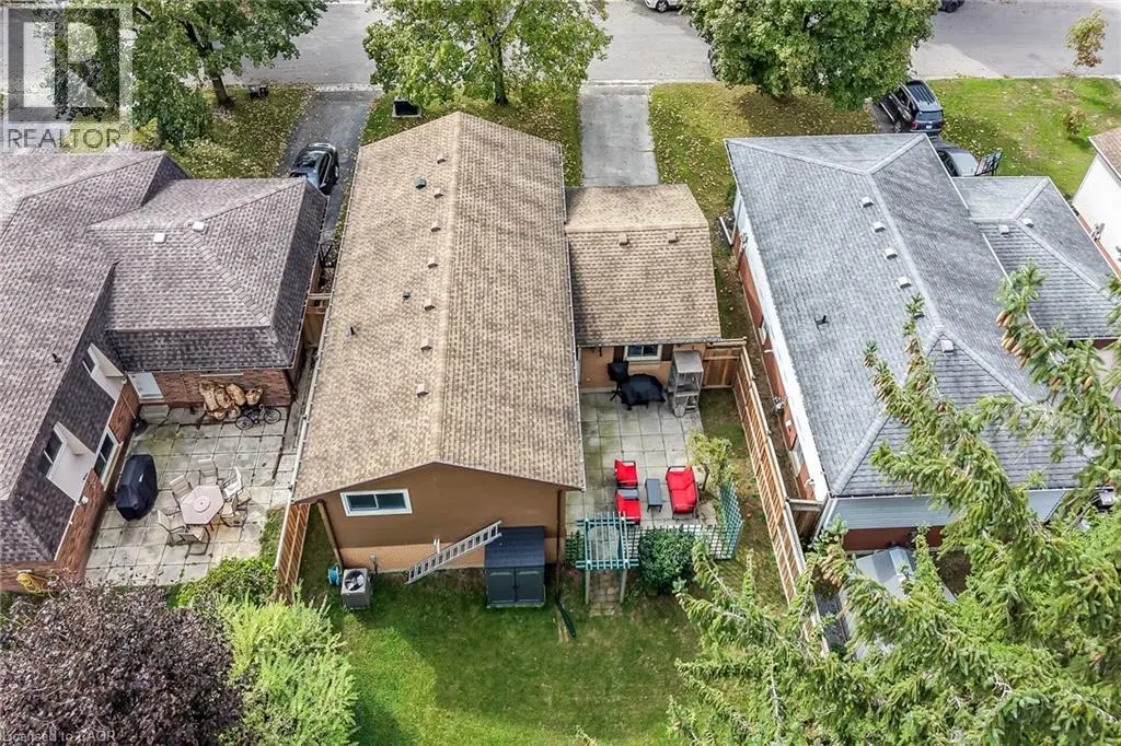 15 MILLER Crescent