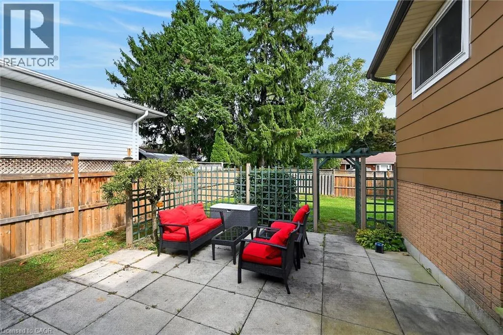 15 MILLER Crescent