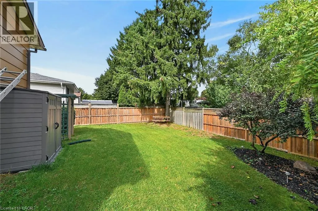 15 MILLER Crescent