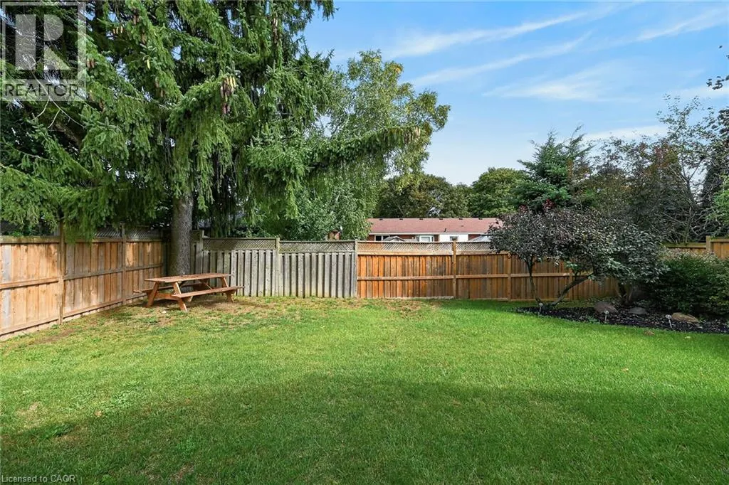 15 MILLER Crescent