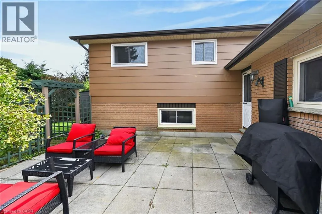 15 MILLER Crescent